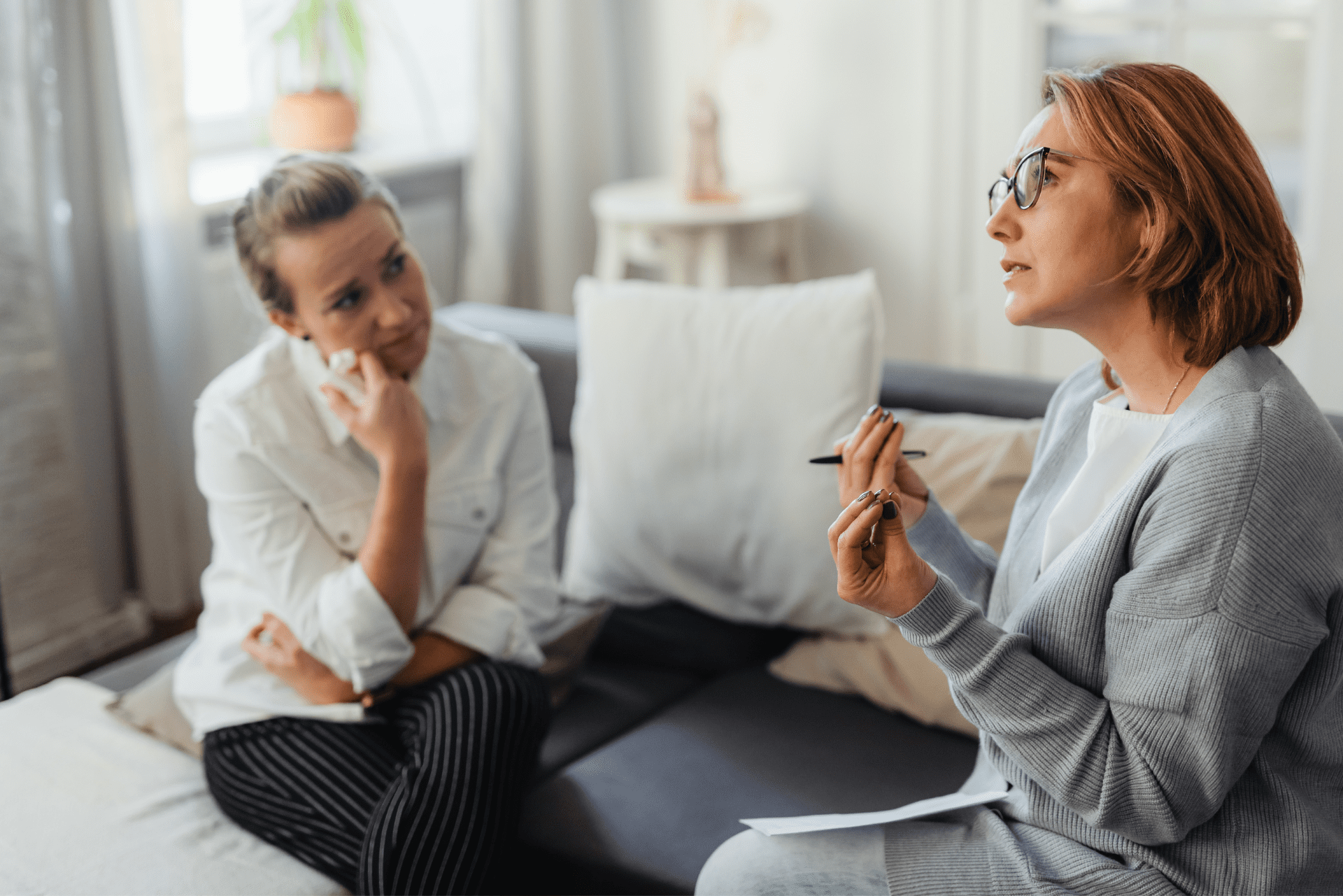 Coach pour femme entrepreneur en séance de coaching - développement personnel et professionnel pour entrepreneuses